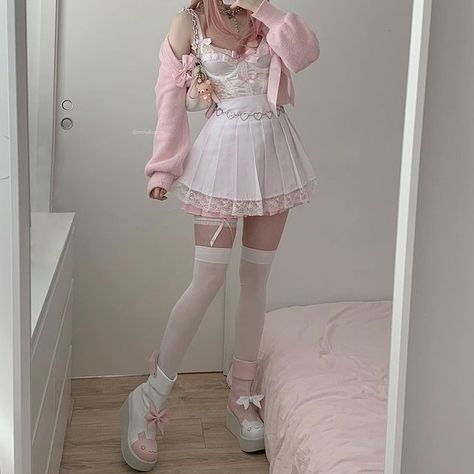 Rosecore Outfits, Mirumune Outfits, Whimsycore Outfits, Cute Fem Outfits, Pastel Fairycore Outfits, Soft Pink Aesthetic Outfits, Kawaii Outfits Pastel, Pink Club Outfit, Soft Core Aesthetic Outfits