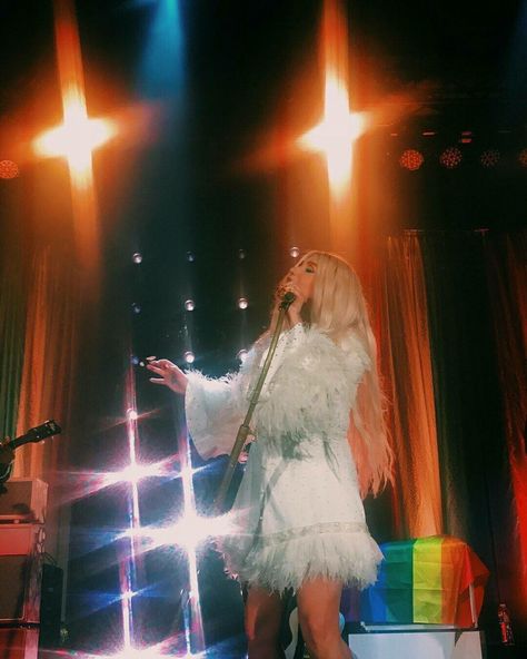 Kesha Aesthetic, Kesha Concert, Kesha Rainbow, Kesha Quotes, Kesha Animal, Kesha Rose, Music Room Wall, Blue Green Eyes, Rainbow Aesthetic