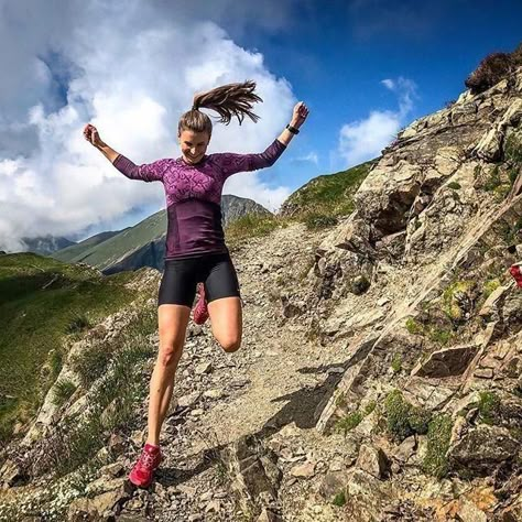 Running Photos, Mountain Running, Best Trail Running Shoes, Ultra Running, Running Club, Runner Girl, Running Inspiration, Run Happy, Lulu Lemon