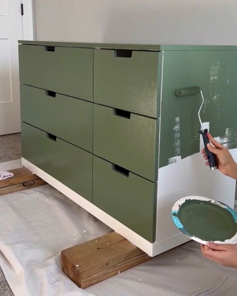 DIY Modern Green Dresser with IKEA Noldri Hack - Fun Home Building Ikea Nordli Hack, Nordli Ikea, Ikea Paint, Ikea Inspired Kid's Room, Ikea Bedroom Storage, Ikea Dresser Makeover, Ikea Inspired Bedroom, Ikea Hack Kids, Ikea Dresser Hack