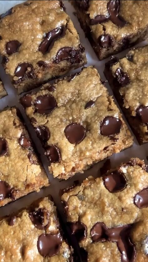 Peanut Butter Chocolate Chip Banana Bread Bars! Banana Chocolate Chip Bars, Brown Bananas, Banana Bread Bars, Oatmeal Chocolate Chip Bars, Strawberry Granola, Chocolate Chip Bars, Chocolate Chip Banana, Protein Desserts, Baked Fruit