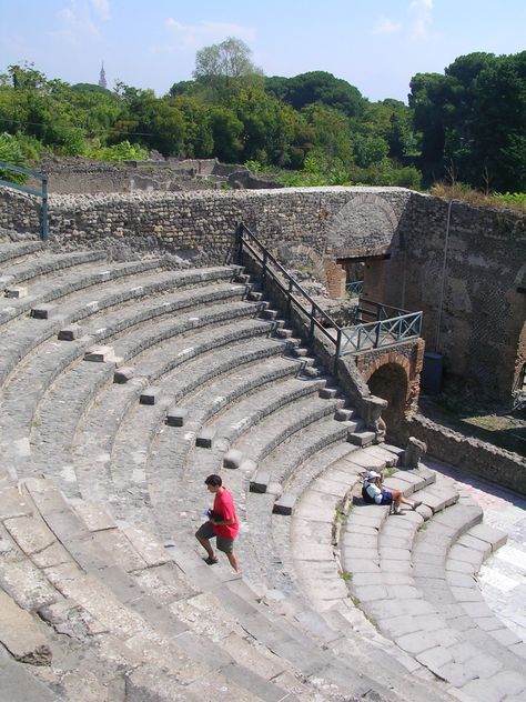 Pompeii Disturbing History, Pompeii Eruption, Pompeii City, Pompeii Villa Of Mysteries, The Destruction Of Pompeii, Ancient Pompeii, Ruins Of Pompeii, Imperial Rome, Pompeii Italy