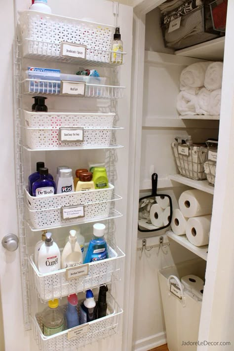 Korea Apartment, Apartment Hacks Organizing, Small Linen Closets, Diy Bathroom Storage Ideas, Organization Room, Under Kitchen Sink Organization, Ideas Closet, Bathroom Cabinet Organization, Diy Bathroom Storage