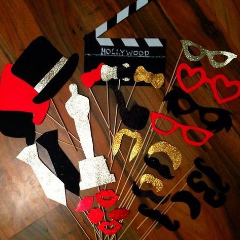 Hollywood Gala, Decor Photobooth, Deco Cinema, Hollywood Birthday Parties, Oscars Party Ideas, Red Carpet Theme, Hollywood Birthday, Hollywood Party Theme, Prom Themes