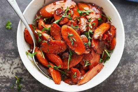 Honey Glazed Carrots Recipe with Cinnamon — Eatwell101 Creamy Garlic Spaghetti Squash, Creamy Garlic Spaghetti, Honey Glazed Carrots Recipe, Garlic Spaghetti Squash, Popular Food Recipes, Glazed Carrots Recipe, Baked Teriyaki Chicken, Traditional Thanksgiving Recipes, Green Is My Favorite Color