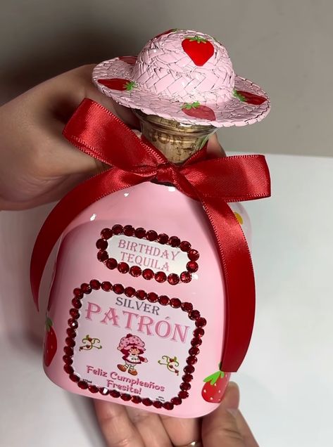 Alcohol Decorations, Strawberry Shortcake Decorations, Strawberry Shortcake Theme Party, Buzz Ball, Diy 21st Birthday Gifts, Berry Party, Alcohol Bottle Decorations, Bedazzled Liquor Bottles, Diy Bottles