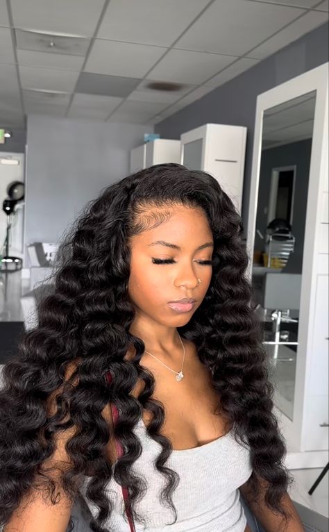 Curly Hair Sew In, Women 90s, Black Ivy, Loose Waves Hair, Quick Weave Hairstyles, Ivy Style, Birthday Hair, Pretty Braided Hairstyles, Flat Iron Hair Styles