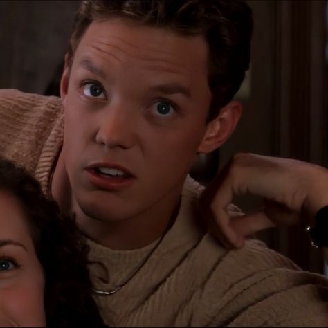 Scream Stu Macher Icon, Stu Macher Pfp, Stu And Billy Scream, Stu Macher Aesthetic, Stu Macher Icon, Matthew Lillard 90s, Stu Macher Fanart, Stu Macher Scream, Stu Scream