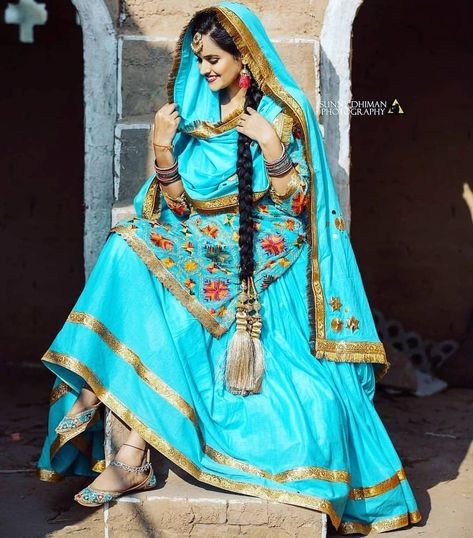 Designer Punjabi Suits Patiala, Panjabi Suit, Punjabi Suit Boutique, Punjabi Culture, Trendy Suits, Punjabi Fashion, Celebrity Casual Outfits, Designer Punjabi Suits, Punjabi Bride