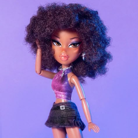 Bratz Dolls Aesthetic Sasha, Black Bratz Doll Aesthetic, Bratty Aesthetic, Bratz Doll Black, Sasha Bratz Doll, Sasha Bratz Aesthetic, Bratz Aesthetic Outfit, Black Bratz, Dolls Aesthetic