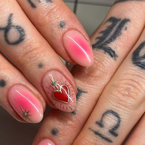 Heart Eye Nail Designs, Gold Heart On Nails, Nails Sacred Heart, Aura Nails With Heart, Claddagh Nails, Sacred Heart Nail Design, Sagrado Corazon Nails, Jamie Genevieve Nails, Mexican Heart Nails