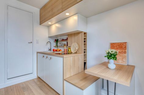 BONNE NOUVELLE I Studio I 12 m2 - Contemporain - Cuisine - Paris - par Charlotte Astruc - CA Architecture d'Intérieur | Houzz Micro Apartment, Tiny House Plan, Rv Kitchen, Kitchen Office, Flat Design, Small Kitchen, Kitchen Remodel, Kitchen Design, House Plans