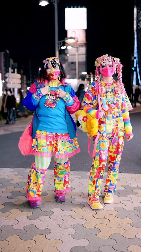 Neo Decora Style, Decora Fashion Aesthetic, Japanese Street Styles, Decora Kei Outfits, Decora Fashion Outfits, Harajuku Decora Kei, Decora Kei Fashion, Decora Outfits, Decora Aesthetic