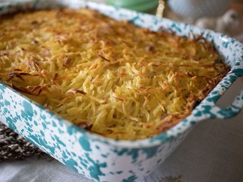 Easy Potato Kugel - A Good Life Farm Potato Kugel Recipe Easy, Potato Kugel Recipe, Unleavened Bread Recipe, Potato Kugel, Simply Potatoes, Fancy Dinners, Crock Pot Potatoes, Shredded Potatoes, Grated Potato