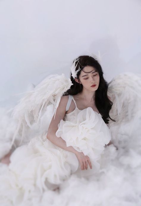 Tang Shihao, Angel Concept, Angel Photoshoot, Angel Theme, Sweet 17, Ballet Poses, Face Swap, Self Portrait Poses, Photoshoot Themes