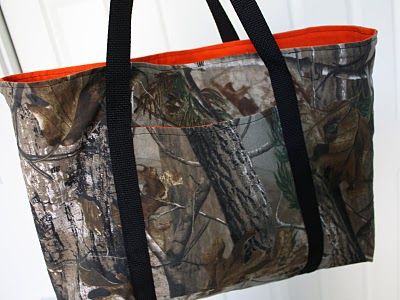 For the Ladies Country Fits, Camo Purse, Man Bags, Camo And Pink, Idea Board, Side Bags, Essential Bag, Pink Camo, Zipper Top