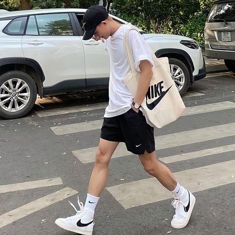 Short Pants Outfit Men, Miami Mens Fashion, Nike Blazer Outfit Men, Sporty Outfits Men, Guys Fashion Casual, Asian Men Fashion, Minimalist Fashion Men, Mens Shorts Outfits, Gym Outfit Men