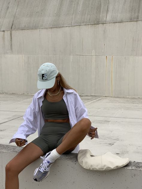 Black Athleisure Outfits, Sporty Fall Outfits, Chic Athleisure Outfits, Athleisure Capsule Wardrobe, Mode Dope, Athleisure Outfits Summer, Streetwear Spring, English Summer, Sporty Spice