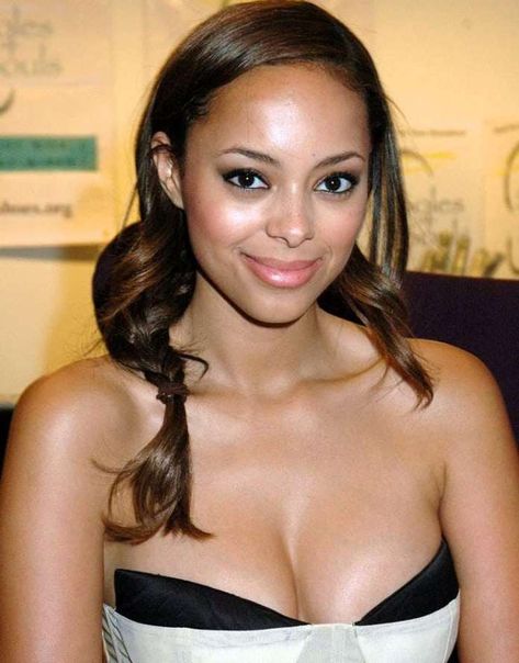 Amber Stevens, Amber Stevens West, Face Tips, Black Is Beautiful, Beautiful Black Women, Bra Sizes, Pretty Woman, Amazing Women, Amber