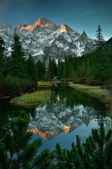 Mountain Hiking Aesthetic, Reflection Pictures, Tatra Mountains, Camping Aesthetic, Sky Mountain, Morning View, Pretty Landscapes, Beautiful Locations Nature, Natural Scenery