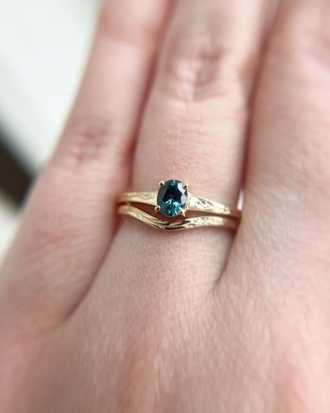 Erin Claus on Instagram: "The Fae Ring and Curved Leafy Band 💙" Fae Ring, Earthy Wedding Dress, Earthy Wedding, Cute Engagement Rings, Future Engagement Rings, Dream Engagement, Dream Engagement Rings, Jewelry Lookbook, To Infinity And Beyond