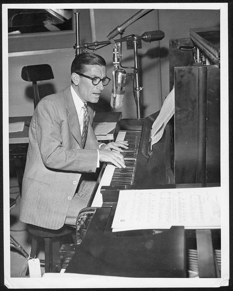 Hoagie Carmichael CBS studios Hoagy Carmichael, Jazz Musicians, Composers, Favorite Song, Without You, James Bond, Very Well, Golden Age, Stardust