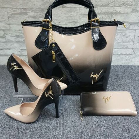 Shoes And Purse, Louis Vuitton Shoes Heels, Matching Shoes, Louis Vuitton Shoes, Fabulous Shoes, Hot Shoes, Shoe Obsession, Handbag Shoes, Shoe Lover