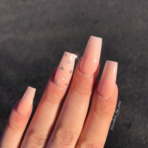 Pink Acrylics With Gems, Natural Acrylic Nails With Gems, Simple Jeweled Nails, Plain Pink Nails With Gems, Acrylic Nail With Gems, Simple Nail Designs With Gems, Light Pink Nails With Gems, Acrylic Nail Designs With Gems, Coffin Nails With Gems