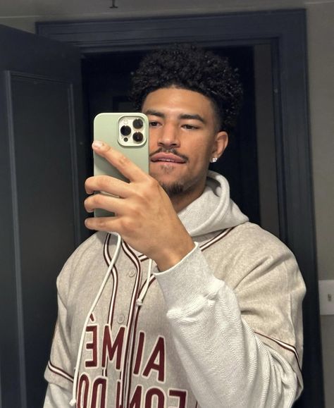 Quentin Grimes, Black Men Beards, Light Skin Men, Mens Braids, Mens Braids Hairstyles, New Dolls, Nba Players, Black Boys, Brown Skin