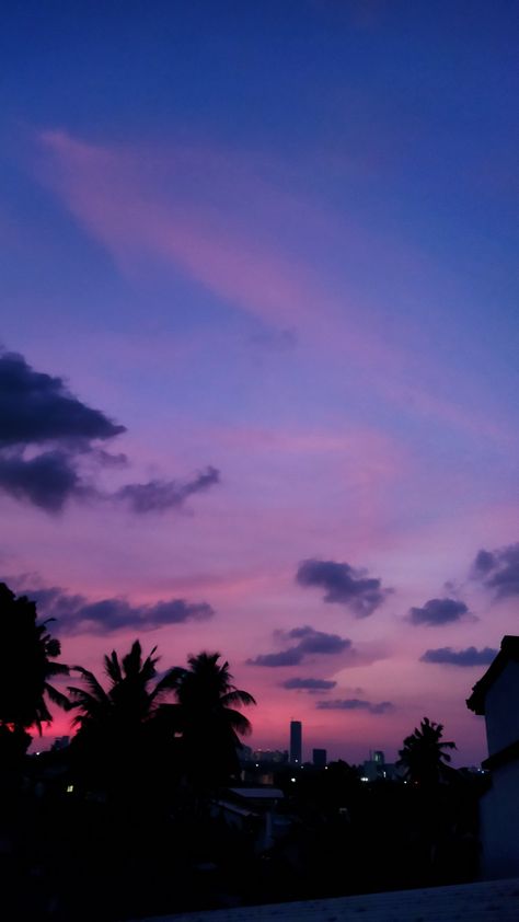 Pink And Blue Asethic Wallpaper, Pink And Blue Sky Wallpaper, Pink And Blue Wallpaper Aesthetic, Pink And Blue Aesthetic Wallpaper, Blue And Purple Sunset, Blue Gradient Wallpaper, Blue Sky Wallpaper, Pink And Purple Wallpaper, Lock Screen Backgrounds