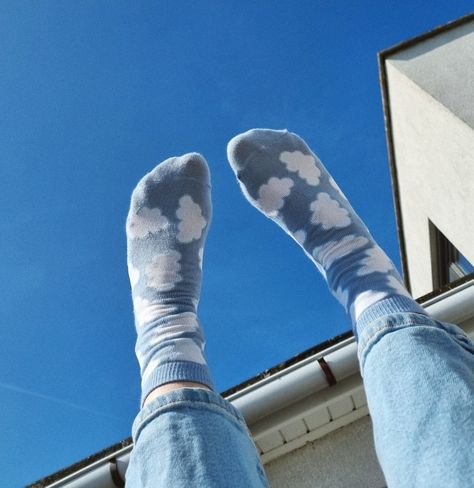 Cloud socks with a blue sky Cloudcore Aesthetic Outfits, Cloudcore Outfits, Cloud Mushroom, Cloud Clothing, Cloudcore Aesthetic, Erin Hannon, Cloud Socks, Cloud Aesthetic, Sims Characters