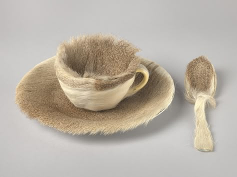 Meret Oppenheim. Object. Paris, 1936 | MoMA Yves Tanguy, Meret Oppenheim, Hans Arp, Sculpture Textile, Art Geek, Jean Arp, Barbara Hepworth, René Magritte, 타이포그래피 포스터 디자인