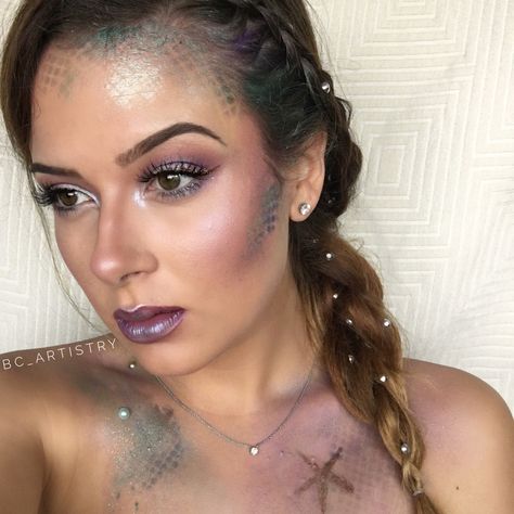 #Mermaid makeup @BC_artistry Subtle Mermaid Makeup, Siren Mermaid Makeup, Eel Makeup, Zombie Mermaid Costume, Mermaid Scales Makeup, Easy Mermaid Makeup, Dark Mermaid Makeup, Mermaid Halloween Makeup, Mermaid Makeup Halloween