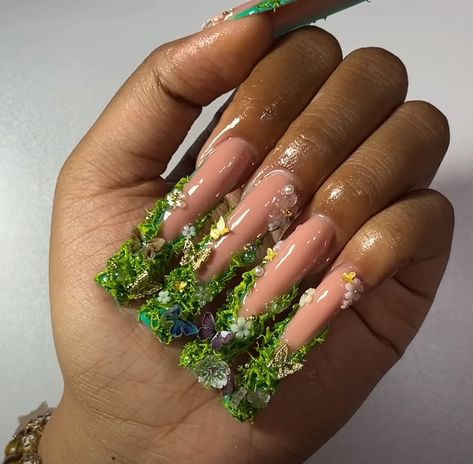 Nails W Butterflies, Garden Acrylic Nails, Disney Acrylic Nails, Green Acrylic Nails, Hippie Nails, Dope Nail Designs, Moss Garden, Exotic Nails, Unique Acrylic Nails