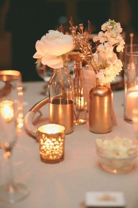 wedding in gold decor Copper Wedding Colors, Rose Gold Centerpiece, Lots Of Candles, 2015 Wedding Trends, Gold Wedding Centerpieces, Rustic Wedding Decorations, Gold Centerpieces, Copper Wedding, Romantic Candles