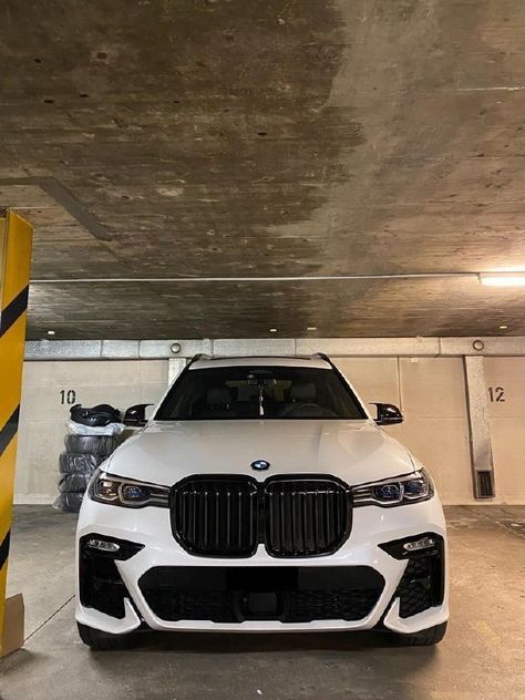 Bmw X7 Aesthetic, Бмв X7, Bmw X5 M Sport, Luxury Car Photos, Carros Bmw, Bmw X5 M, Dream Cars Bmw, Bmw X7, Bmw M Power