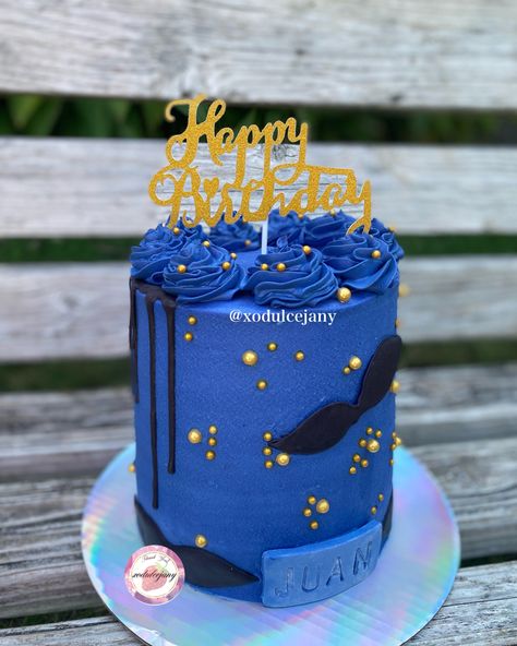 Half Drip Cake Ideas, Drip Cake For Men, Half Drip Cake, Blue Cake Birthday Man, Blue Dripping Cake, Mens Birthday Cake Simple Blue, Blue Drip Cake For Men, White Cake With Blue Drip, Drip Cake Ideas