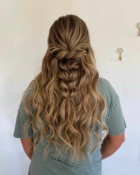 Bridesmaid Hair Inspo Braid, Fishtail Braid Hoco Hair, Wedding Braid Half Up Half Down, Dutch Braid Wedding Hair Half Up, Bridesmaid Half Up Half Down Braid, Boho Bridesmaid Hair Down Hairstyles, Down Braided Hairstyles Prom, Half Updo Wedding Hair Braid, Half Braid Bridesmaid Hair