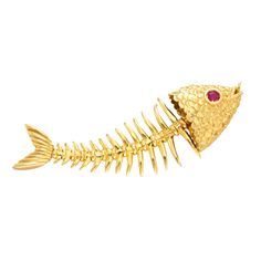 Described as a 'goldfish skeleton' this may in fact be the skeleton of a gold fish Articulated Skeleton, Scorpion Jewelry, Lobster Jewelry, Crab Jewelry, Skeleton Fish, Seahorse Jewelry, Whale Jewelry, 80s Jewelry, Starfish Jewelry