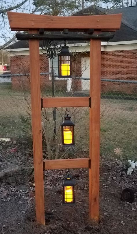 Diy Pagoda Lantern, Diy Torii Gate, Diy Asian Lantern, Japanese Lamp Post, Botanical Tower, Japanese Landscape Design, Garden Pagoda, Japanese Garden Backyard, Japanese Garden Style