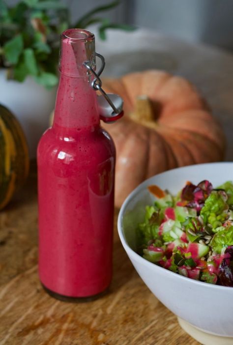 Cranberry Vinaigrette, Vegetarian Thanksgiving Recipes, Salad Dressing Recipes Healthy, Healthy Thanksgiving Recipes, Leftover Cranberry Sauce, Cranberry Relish, Easy Salad Dressing, Cranberry Salad, Salad Dressing Recipes Homemade