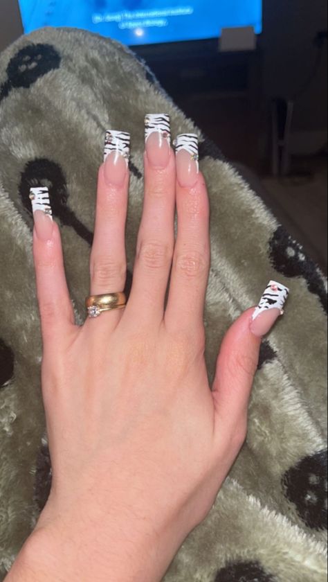 Early 2000 Acrylic Nails, Y2k Nails 2000s, Girly Y2k Nails, Press On Nails Y2k, Zebra Print Nails Y2k, Y2k 2000s Nails, Trashy Y2k Nails Short, Basic Y2k Nails, Y2k Nails Medium Length