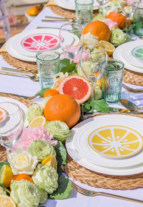 This is how you celebrate the first day of summer in Martha fashion! Megan Patty styled this beautiful bash with all of Martha's outdoor entertaining essentials. From citrus themed dinnerware and fresh flowers to a seasonal menu and perfectly paired wine. Summer Bachelorette Party Themes, Rooftop Dinner Party, Rooftop Dinner, Summer Bachelorette Party, Design Decor Ideas, Summer Table Settings, Dinner Party Decorations, Orange Party, Rooftop Terrace Design