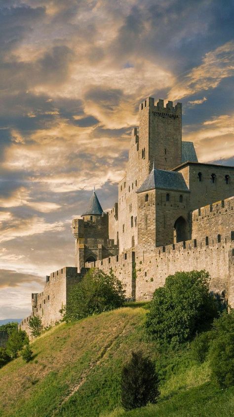 Celtic Castle, Big Castle, Traveling To France, Castle France, Castles France, Roussillon France, Carcassonne France, Old Castle, Chateau Medieval