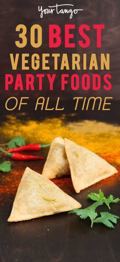 When it comes to party food ideas, what do you do when not everyone eats meat? Instead of just providing crudité and crackers, there are plenty of vegetarian food options you can make yourself. And vegetarian party food, especially, can be just as tasty. #vegetarian #food #partyfood Game Day Snacks Vegetarian, Vegetarian Buffet Food, Easy Vegetarian Snacks For A Party, Vegetarian Apps For Party, Vegetarian Pub Food, Vegetarian Recipes Appetizers Parties, Vegetarian Tapas Ideas, Vegetarian Recipes Party Food, Easy Vegetarian Party Food