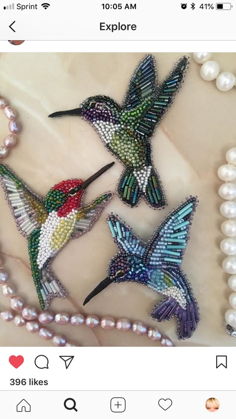 Beaded Hummingbird, Embroidery Bird, Hummingbird Jewelry, Ribbon Embroidery Kit, Beadwork Designs, Native Beadwork, Bead Embroidery Patterns, Beadwork Patterns, Bead Embroidery Jewelry