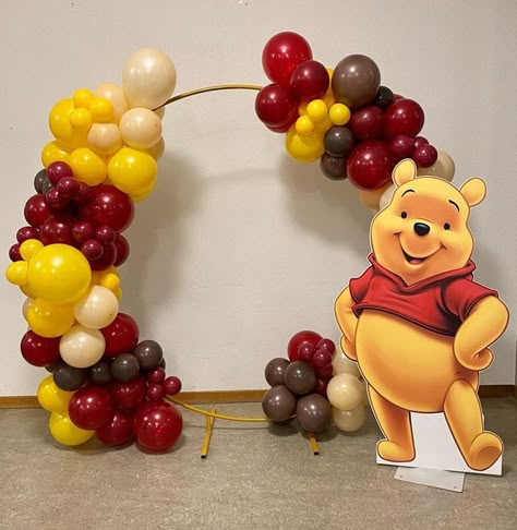 Ballon-Weil on Instagram: "Winnie Pooh Birthday decoration 🥳 . . #winniepooh #winniepoohbirthday #decorations #ballondecoration #birthdayparty #ballon #ballongirlande #ballonladen #ballonweil #weilamrhein #lörrach #rheinfelden" Winnie The Pooh Themed Birthday Party Decorations, Winnie The Pooh Birthday Decorations, Winnie The Pooh Decorations, Deco Ballon, Winnie The Pooh Cake, Baby Boy 1st Birthday Party, Pooh Birthday, Small Balloons, Winnie The Pooh Birthday