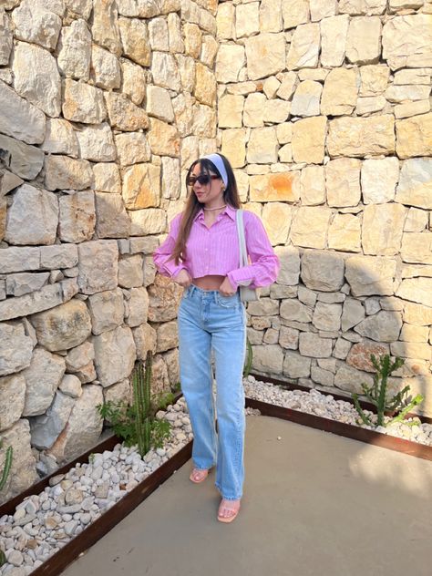 Shirt With Wide Leg Jeans, Jeans Aesthetic, Shirt With Jeans, Cropped Pink, Pink Shirt, Crop Shirt, Spring Outfit, Wide Leg Jeans, Leg Jeans