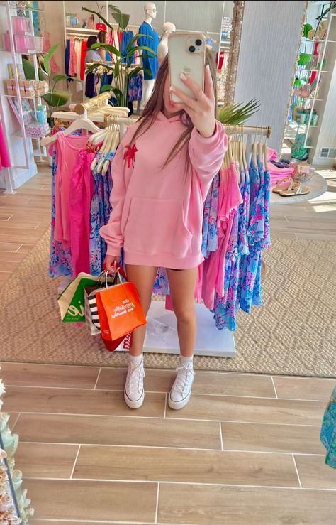 #preppy #shopping #sephora #ulta #lululemon #aeriereal #pinkpalmpuff #converse #summer #vibes #fyp Preppy Outfit Pictures, 2020 Preppy, Preppy Shopping, Converse Summer, Preppy Barbie, Preppy Pfps, Preppy Pfp, Preppy Brands, Preppy Vsco