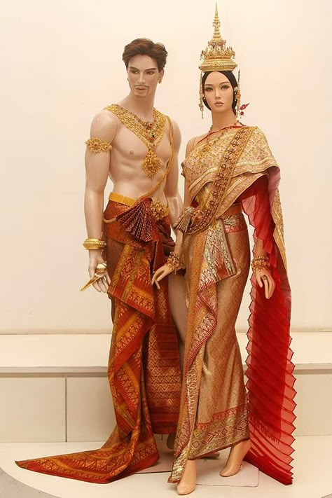 ชุดไทย Cambodian Traditional Clothing Men, Thai Traditional Clothing, Thailand Costume, Thailand Traditional, Sejarah Asia, Thailand Dress, Cambodian Dress, Traditional Thai Clothing, Thai Wedding Dress